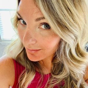 Meet your Posher, Jenn